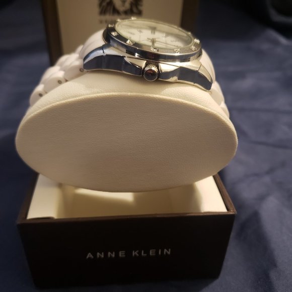 Anne klein water 100 resist watch - Picture 2 of 5